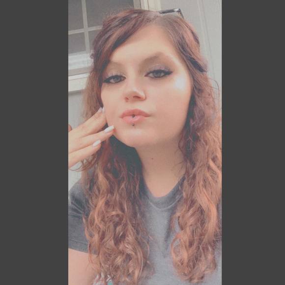 Meet your Posher, Jessica - Picture 1 of 1